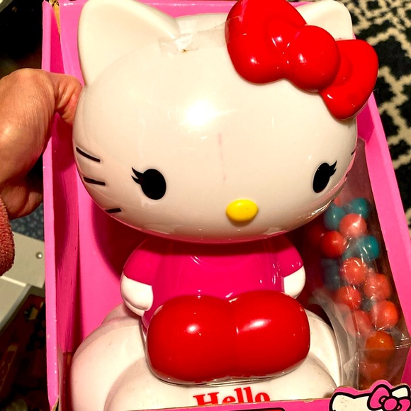 NWT Hello Kitty Gumball machine. - Picture 2 of 7